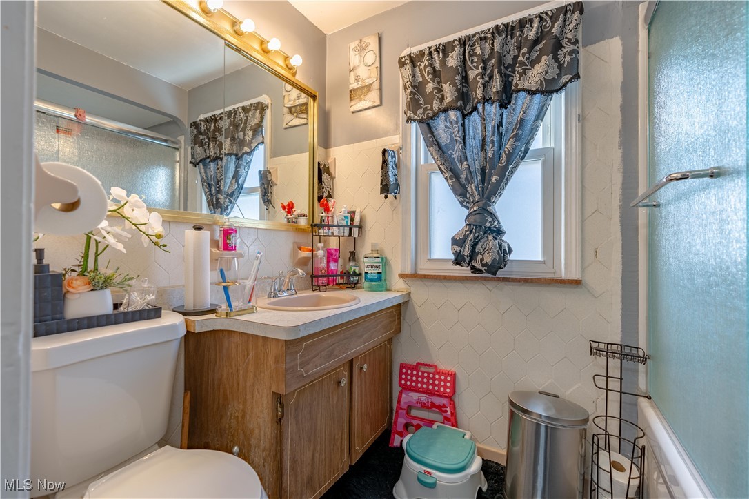 13905 Thraves Avenue Garfield Heights OH 44125