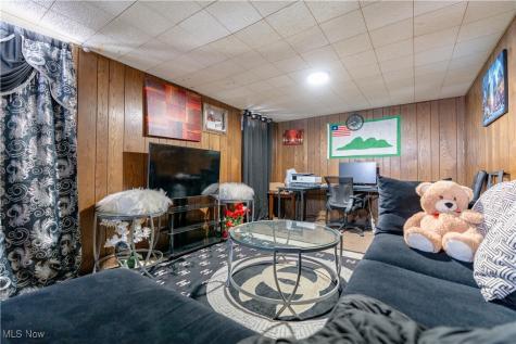 13905 Thraves Avenue Garfield Heights OH 44125