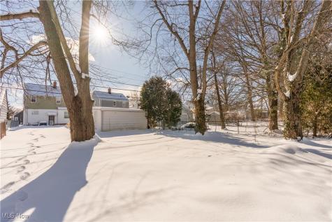 13905 Thraves Avenue Garfield Heights OH 44125