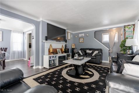 13905 Thraves Avenue Garfield Heights OH 44125