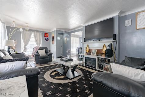 13905 Thraves Avenue Garfield Heights OH 44125