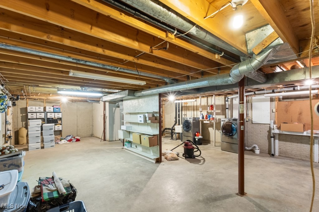 3339 Lake Road Conneaut OH 44030