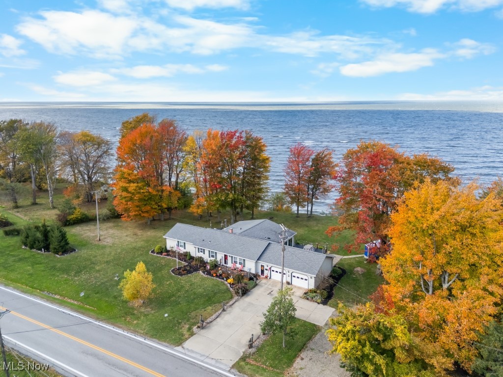 3339 Lake Road Conneaut OH 44030