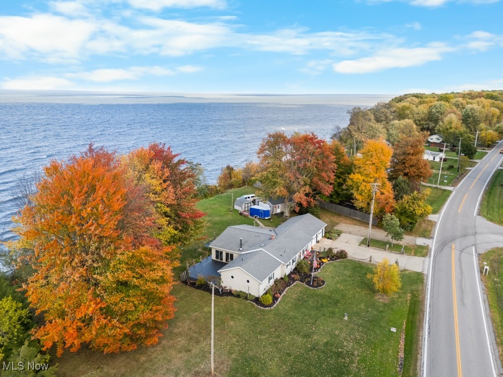 3339 Lake Road Conneaut OH 44030