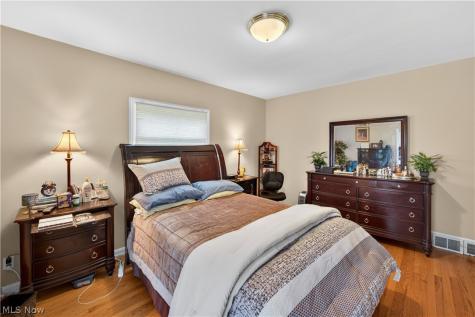 2140 Lamberton Road Cleveland Heights OH 44118