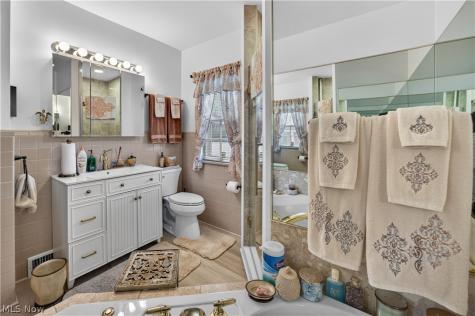 2140 Lamberton Road Cleveland Heights OH 44118