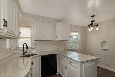 4839 E 94th Street Garfield Heights OH 44125
