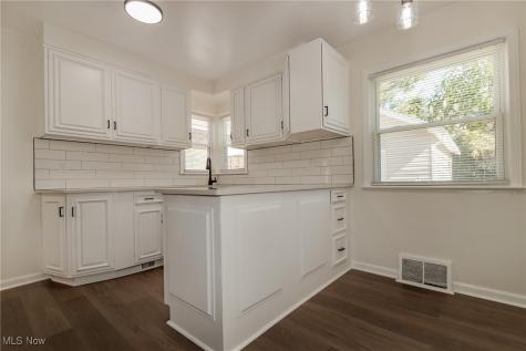 4839 E 94th Street Garfield Heights OH 44125