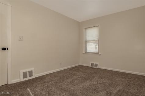 4839 E 94th Street Garfield Heights OH 44125