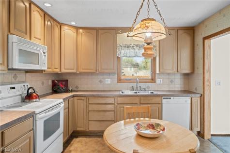 6512 Miller Drive North Ridgeville OH 44039
