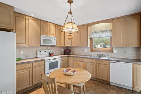 6512 Miller Drive North Ridgeville OH 44039