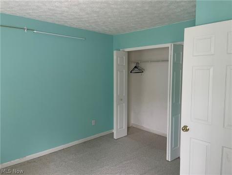 6651 W 130 Street Parma Heights OH 44130