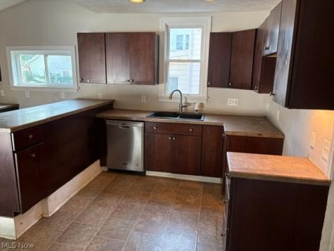 343 18th Street NW Canton OH 44703