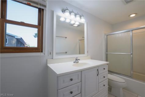 335 Tolbert Street Wadsworth OH 44281