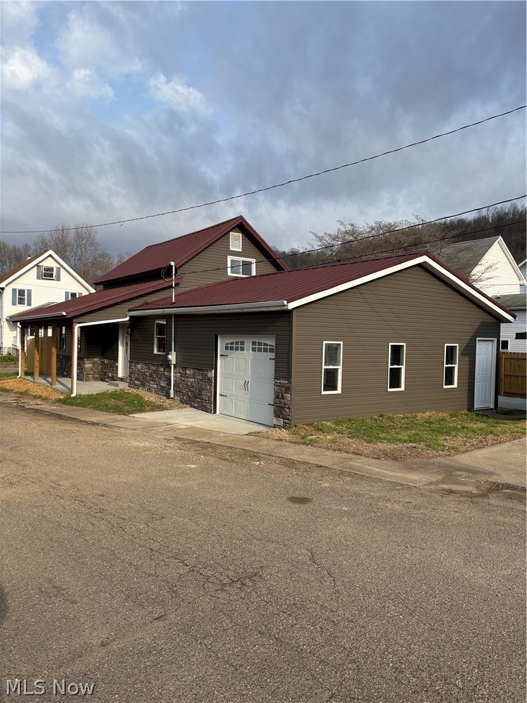 241 Mckinley Avenue Newcomerstown OH 43832