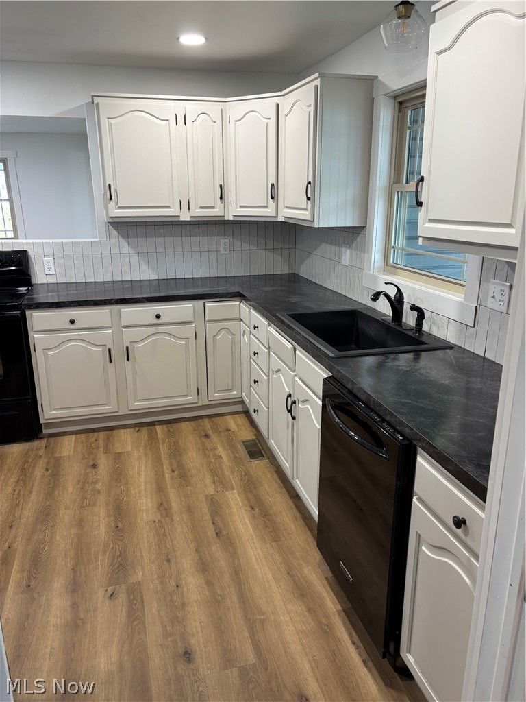 241 Mckinley Avenue Newcomerstown OH 43832