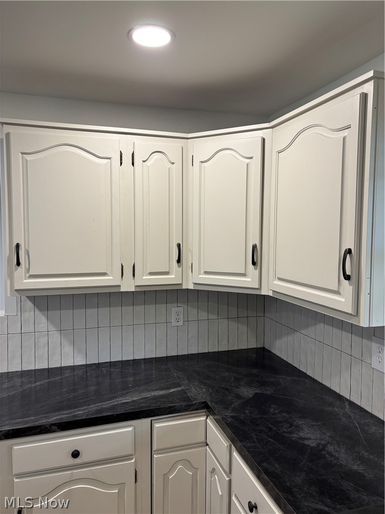 241 Mckinley Avenue Newcomerstown OH 43832