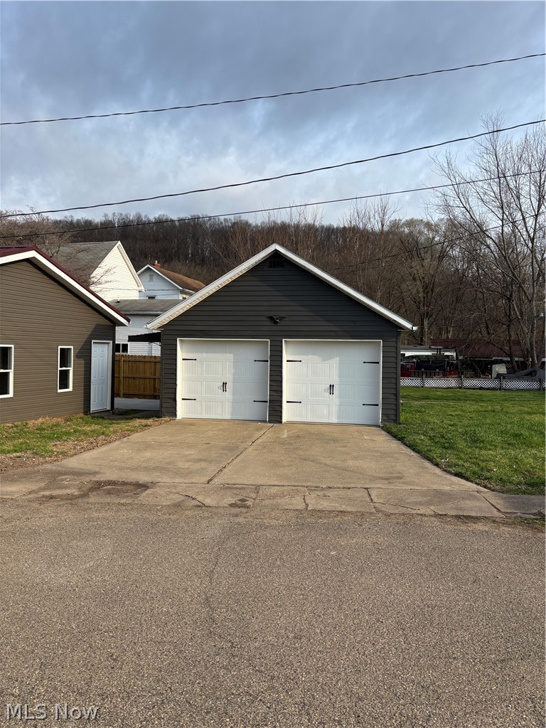 241 Mckinley Avenue Newcomerstown OH 43832
