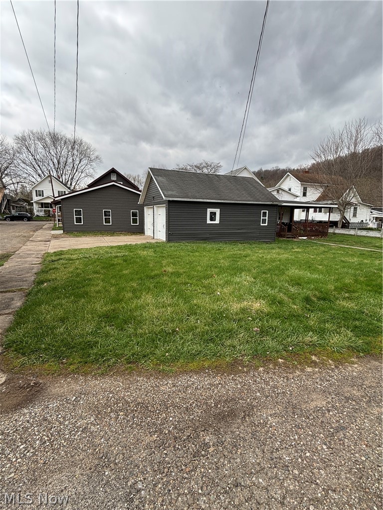 241 Mckinley Avenue Newcomerstown OH 43832