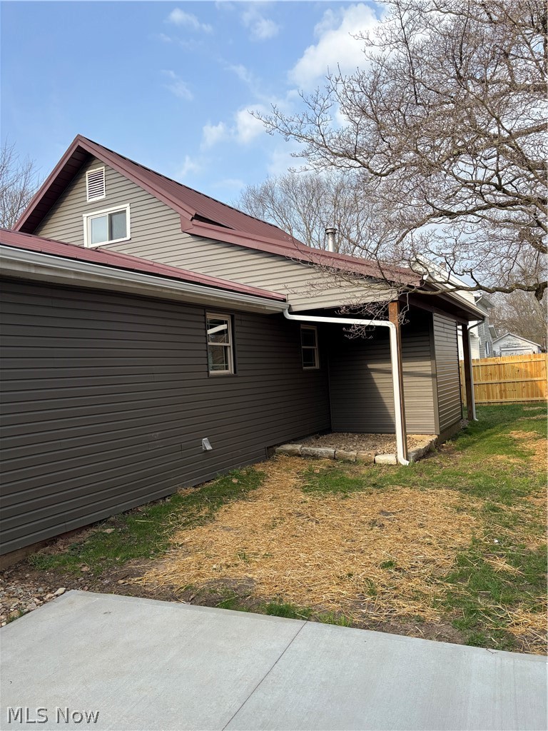 241 Mckinley Avenue Newcomerstown OH 43832