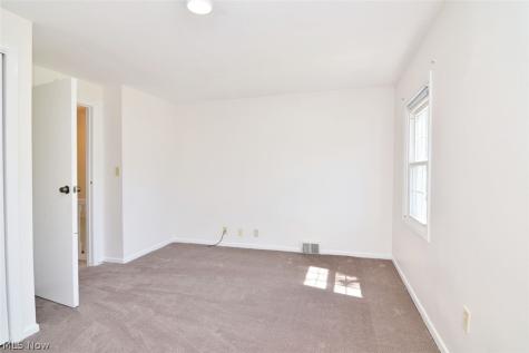 35755 Miles Road Moreland Hills OH 44022