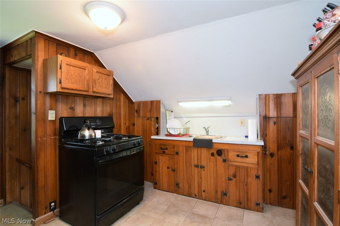 35755 Miles Road Moreland Hills OH 44022