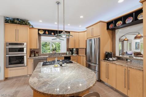 1758 Meander Way Mogadore OH 44260
