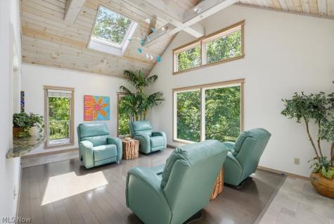 1758 Meander Way Mogadore OH 44260
