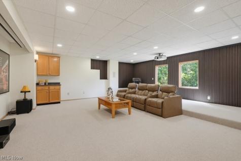 1758 Meander Way Mogadore OH 44260