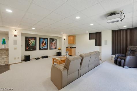 1758 Meander Way Mogadore OH 44260