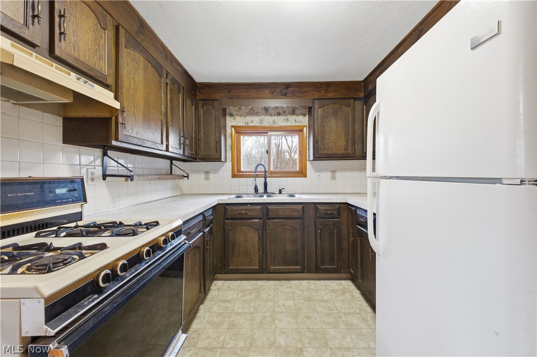 1110 Niles Vienna Road Vienna OH 44473