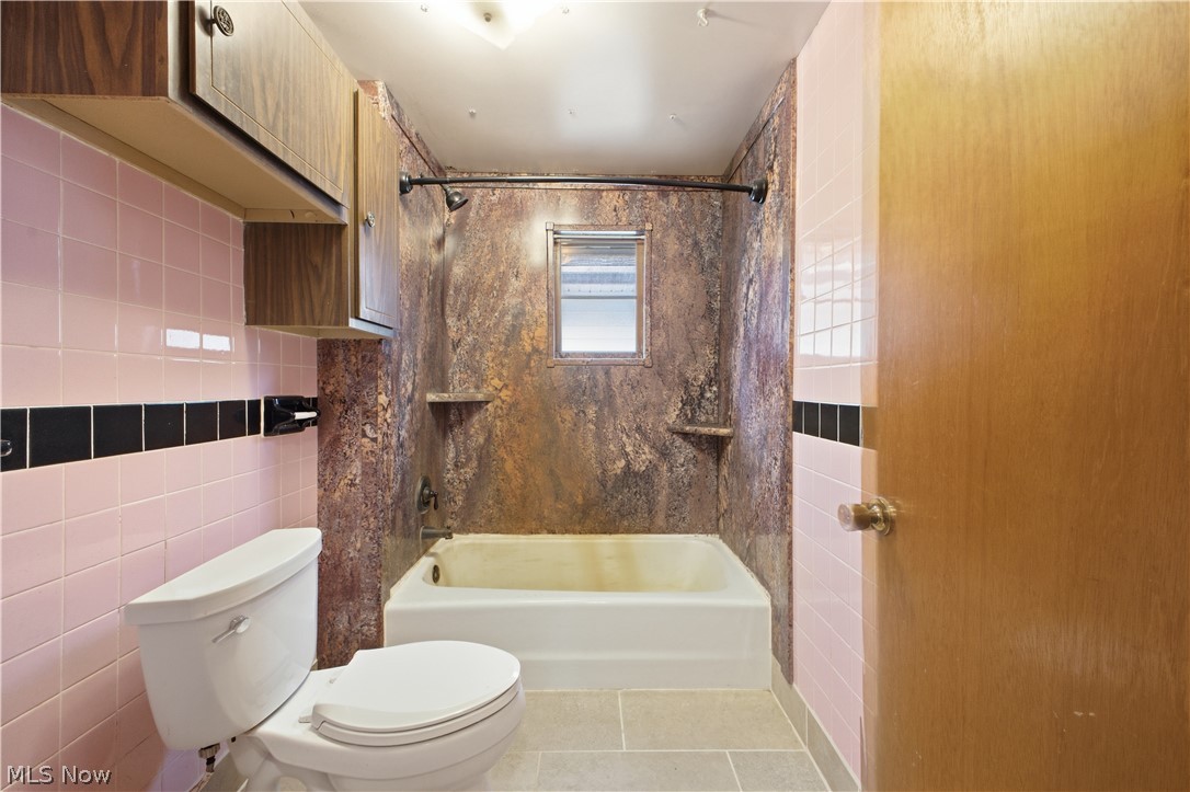1110 Niles Vienna Road Vienna OH 44473