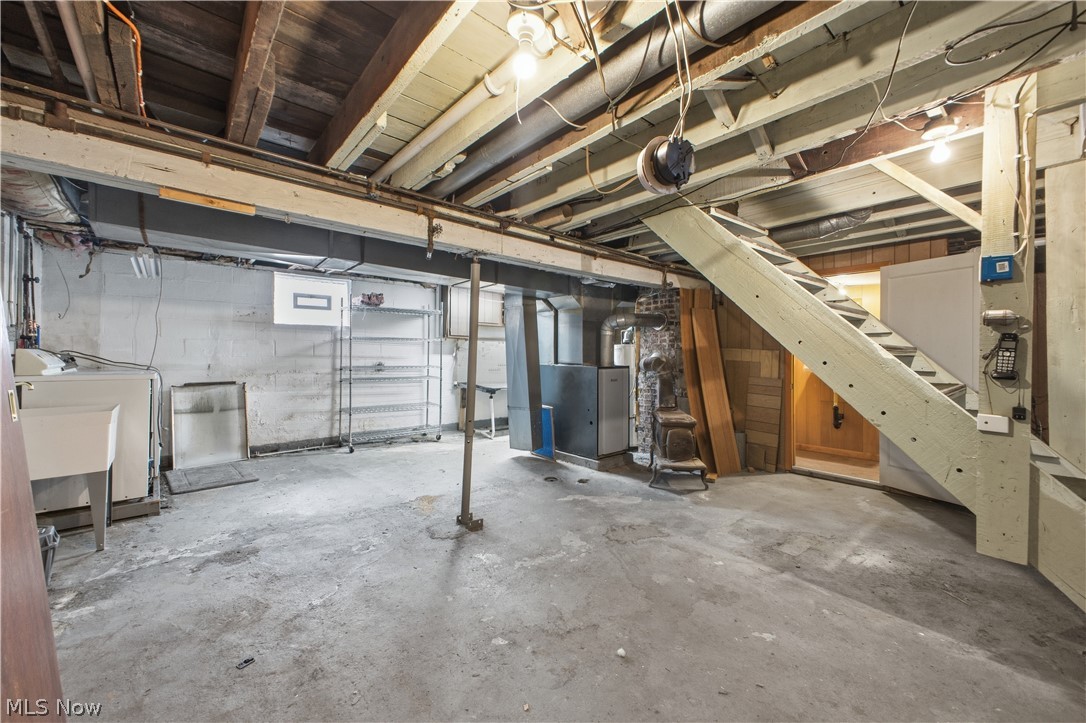 1110 Niles Vienna Road Vienna OH 44473