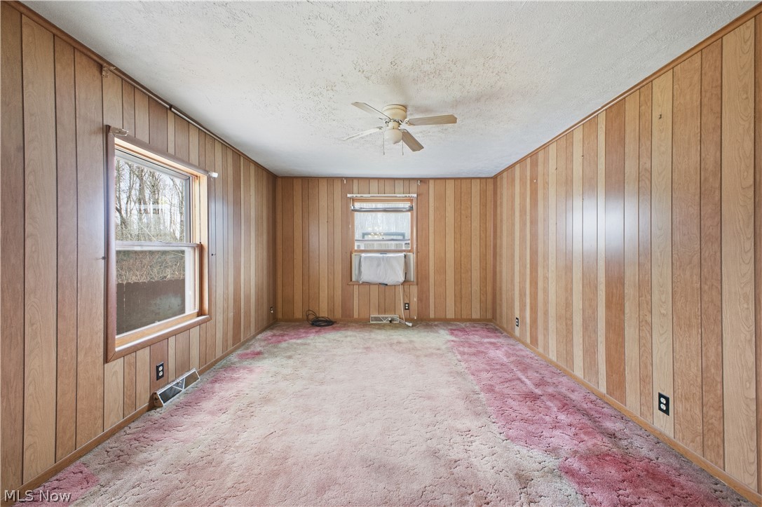 1110 Niles Vienna Road Vienna OH 44473