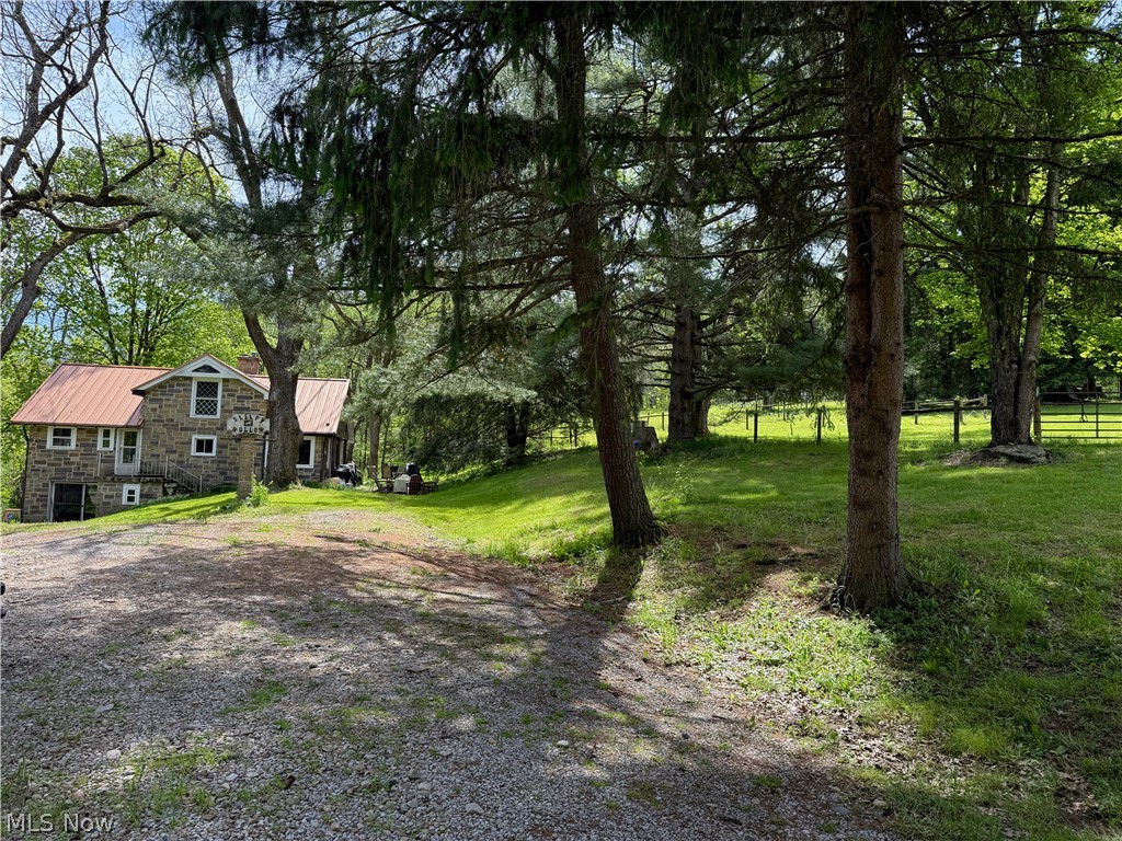 11811 Gaston Road Negley OH 44441