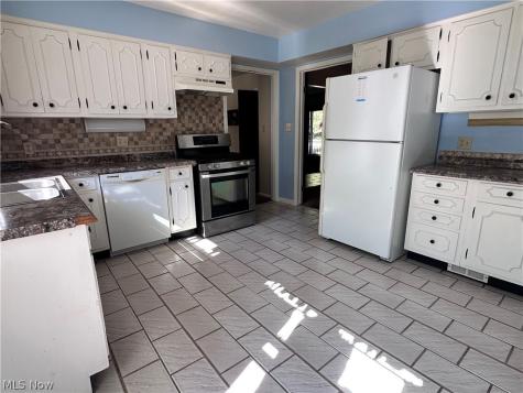6374 S Cedarwood Road Mentor OH 44060