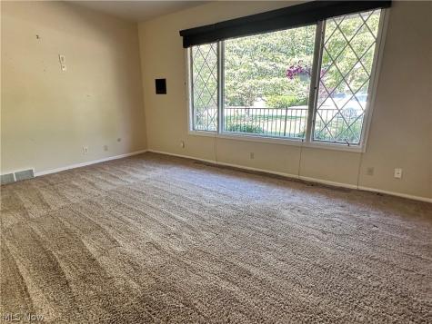 6374 S Cedarwood Road Mentor OH 44060