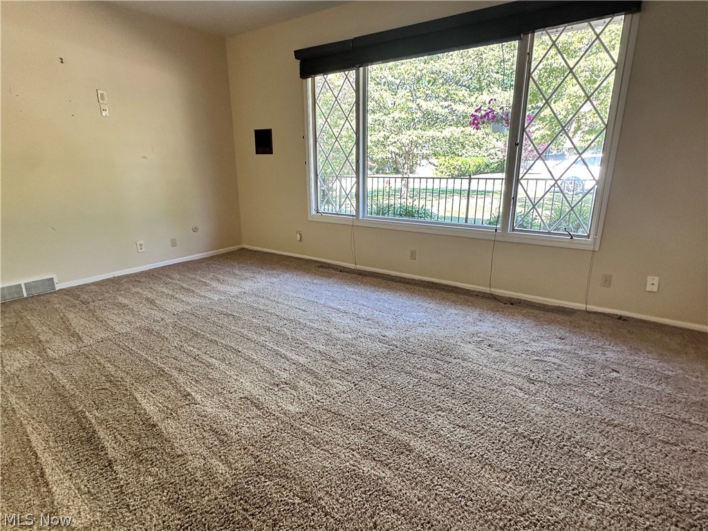 6374 S Cedarwood Road Mentor OH 44060