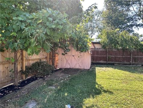 6374 S Cedarwood Road Mentor OH 44060