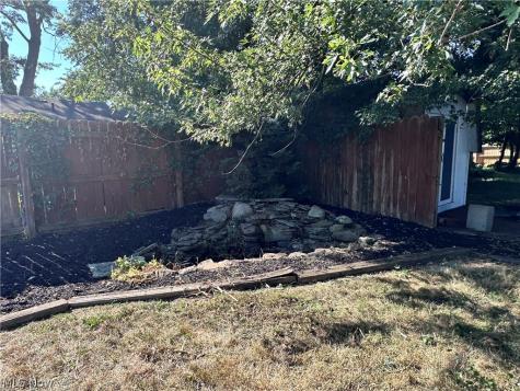 6374 S Cedarwood Road Mentor OH 44060