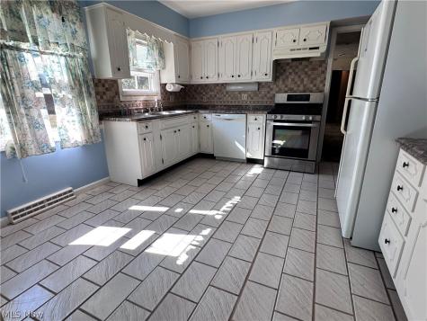 6374 S Cedarwood Road Mentor OH 44060