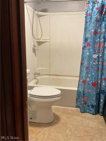 3007 Oak Street Barberton OH 44203