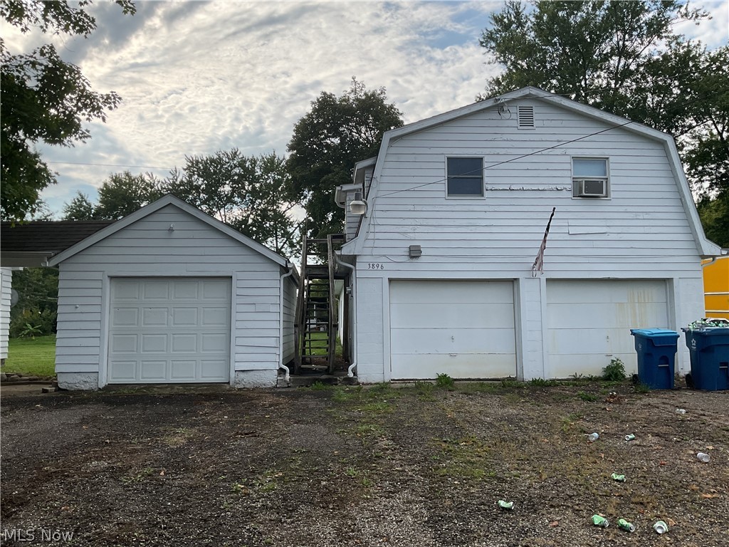 3007 Oak Street Barberton OH 44203