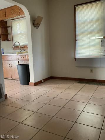 3007 Oak Street Barberton OH 44203