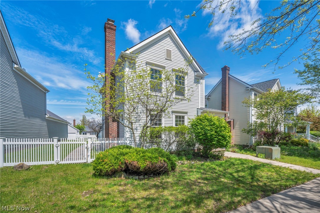 9747 Gates Avenue Cleveland OH 44105