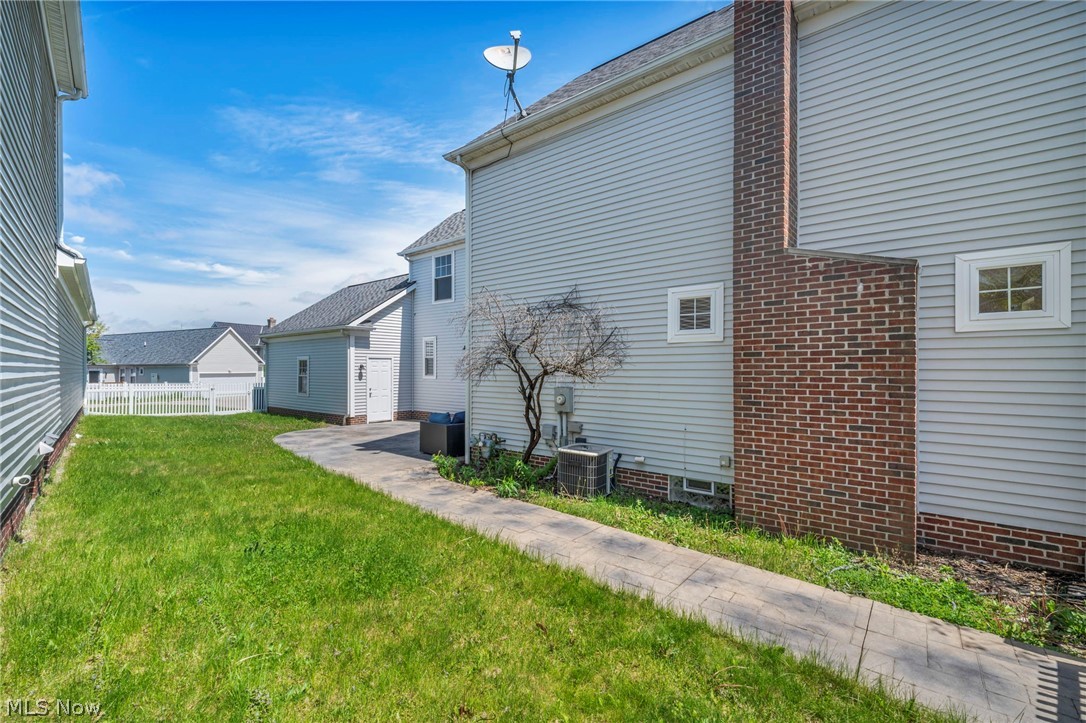 9747 Gates Avenue Cleveland OH 44105