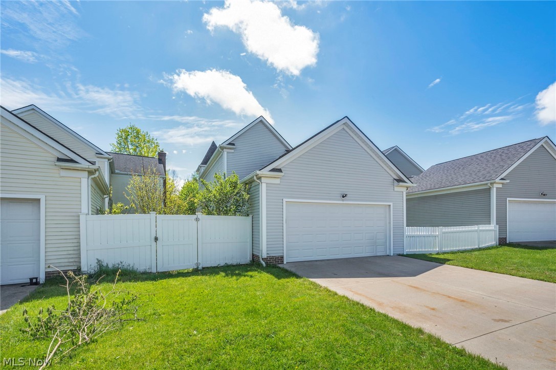 9747 Gates Avenue Cleveland OH 44105
