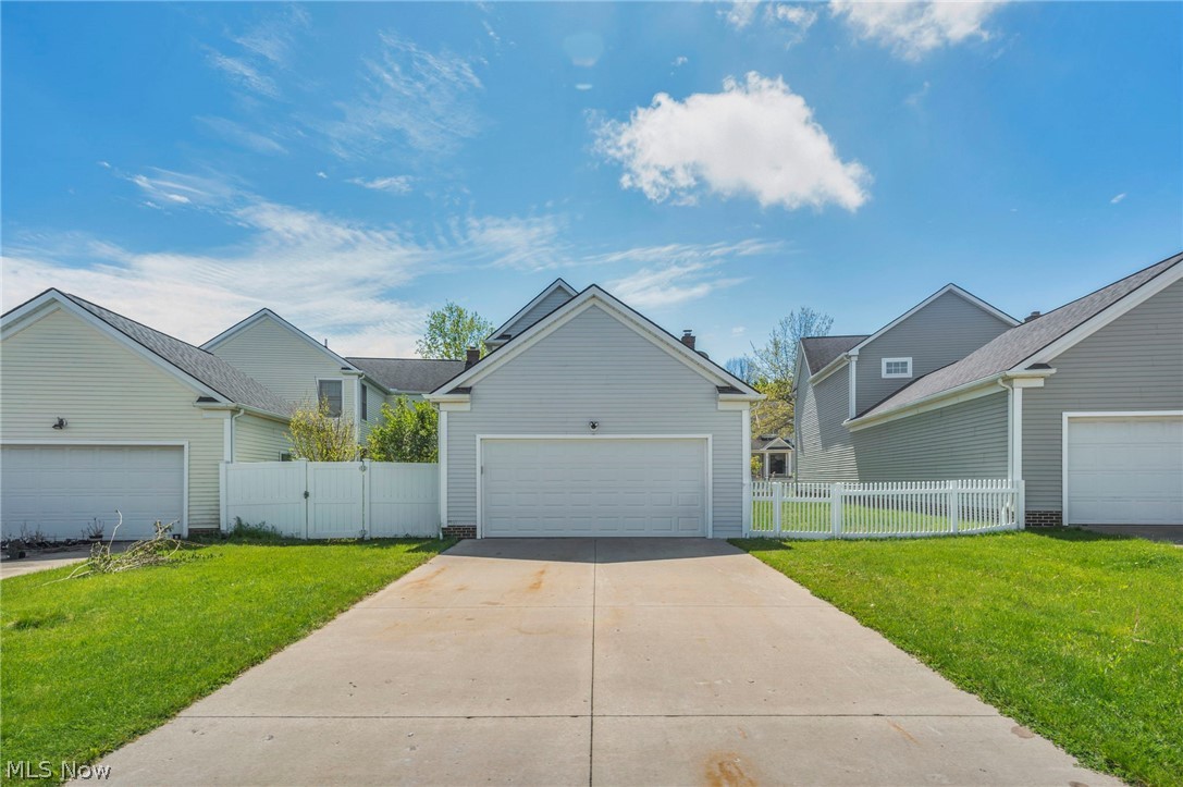 9747 Gates Avenue Cleveland OH 44105