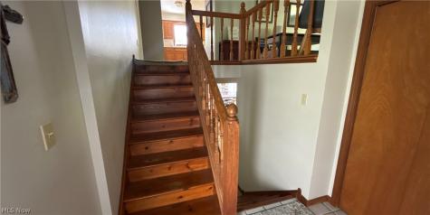 33 Eggleston Road Aurora OH 44202