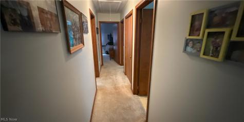 33 Eggleston Road Aurora OH 44202